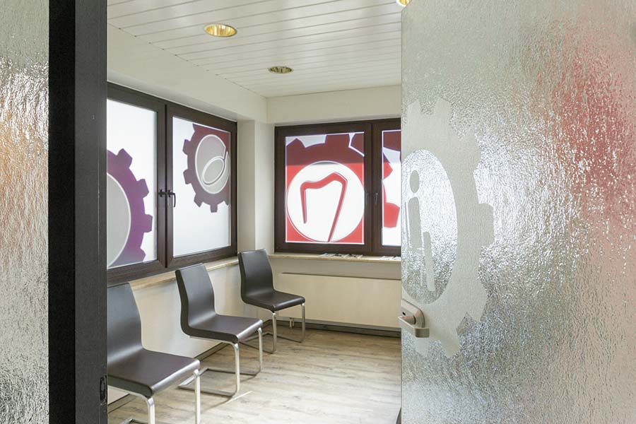 wartelounge-zahnarzt-schick-koblenz